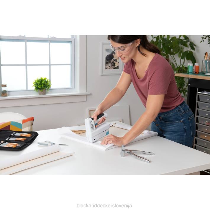 BLACK+DECKER 4v max obrtni spenjalnik 8B2Z147 dom in življenjski slog