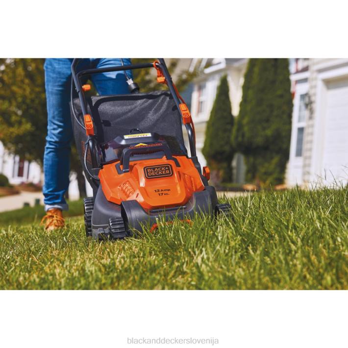 BLACK+DECKER električna kosilnica 12-amp 17-palčna 8B2Z420 na prostem