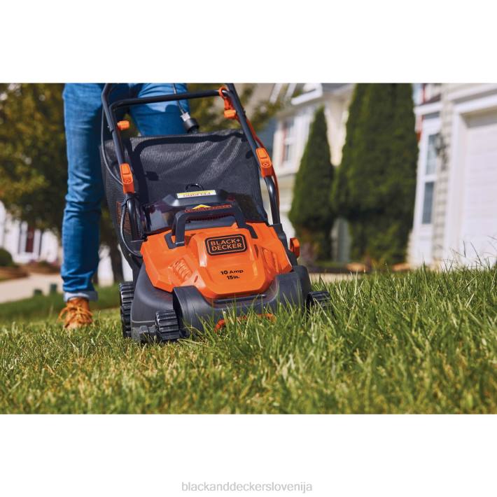 BLACK+DECKER električna kosilnica z ročajem za kolo 15-palčna 10-amperska žična 8B2Z418 na prostem