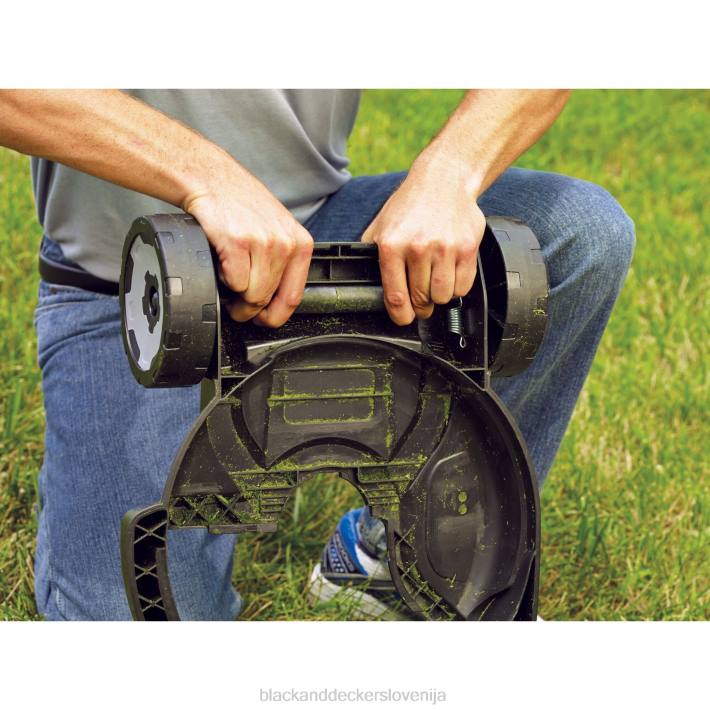 BLACK+DECKER kosilnica trimer plošča 8B2Z423 na prostem