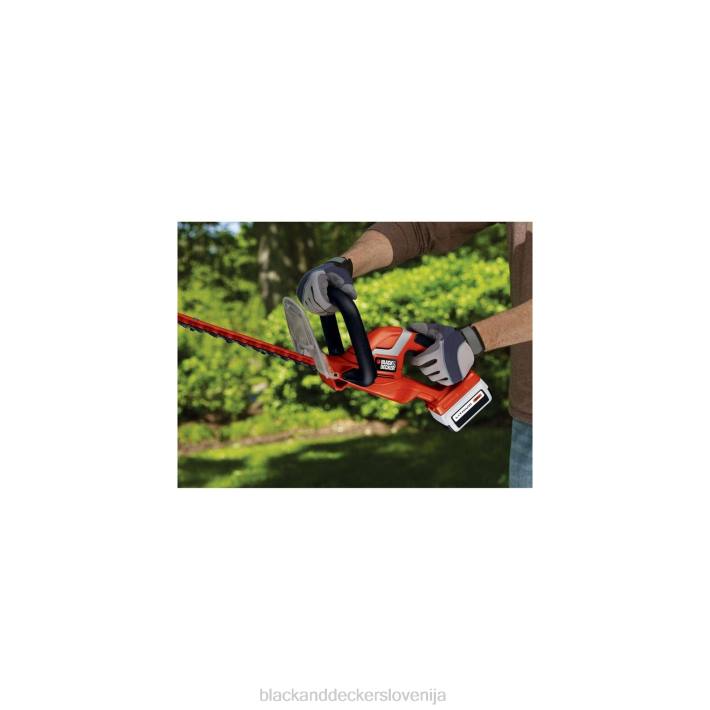 BLACK+DECKER 24-palčne akumulatorske škarje za živo mejo 40 V max 8B2Z510 na prostem