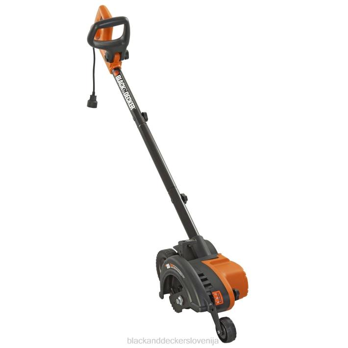 BLACK+DECKER robnik in rovokopač 2-v-1 12-amp 8B2Z494 na prostem