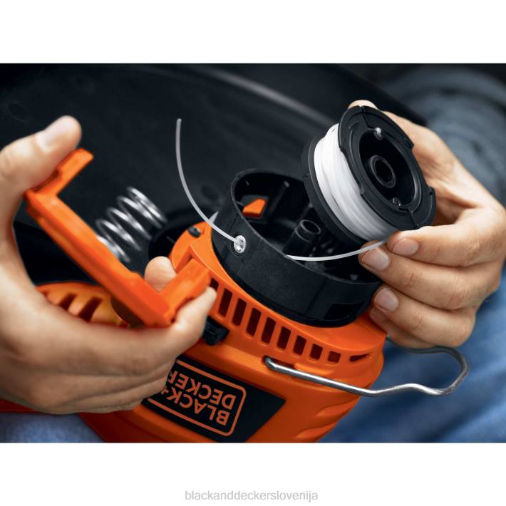 BLACK+DECKER trimer z vrvico električni samodejni podajalnik 13-palčni 4,4-amp 8B2Z477 na prostem
