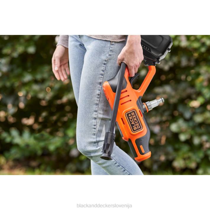 BLACK+DECKER 20v max tlačni čistilnik 350 psi 8B2Z469 na prostem
