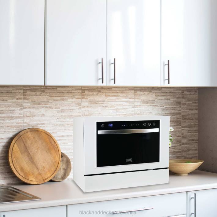 BLACK+DECKER Kompakten namizni pomivalni stroj s 6 pogrinjki 8B2Z461 na prostem