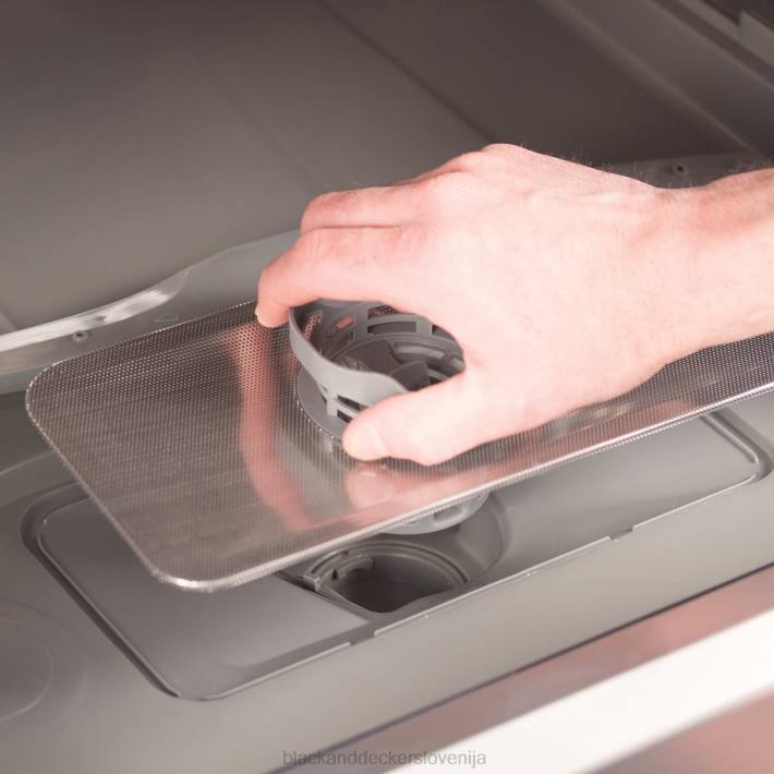 BLACK+DECKER Kompakten namizni pomivalni stroj s 6 pogrinjki 8B2Z461 na prostem