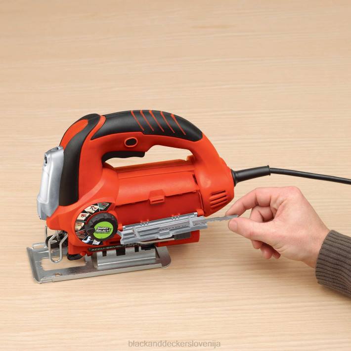 BLACK+DECKER vbodna žaga 6,0-amp 8B2Z652 orodja